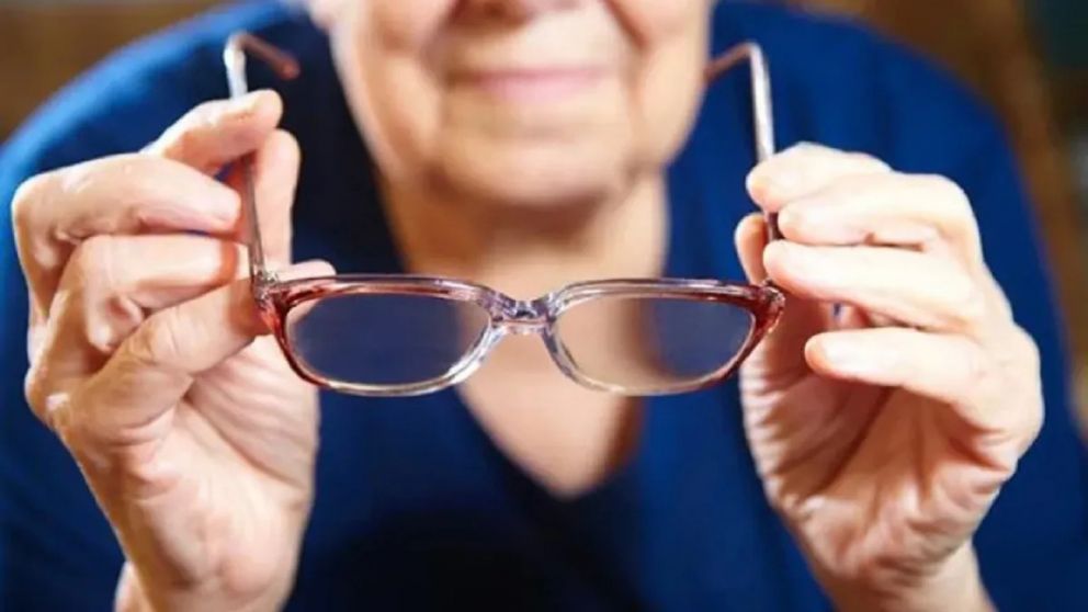 Los requisitos para obtener los anteojos para jubilados