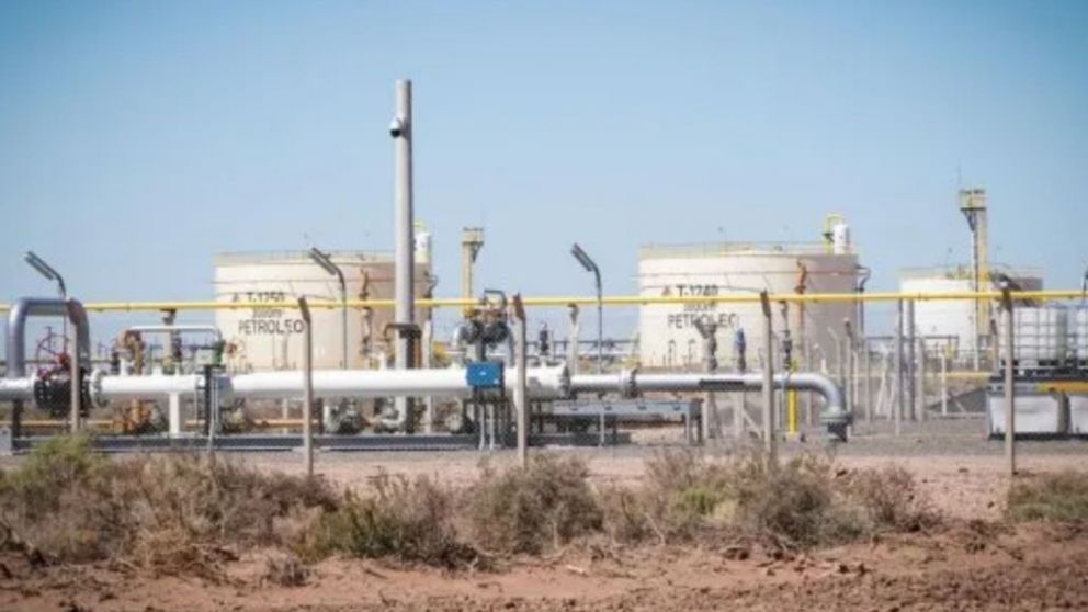 Buscan que las exportaciones en petróleo y gas ayuden a contener el CCL