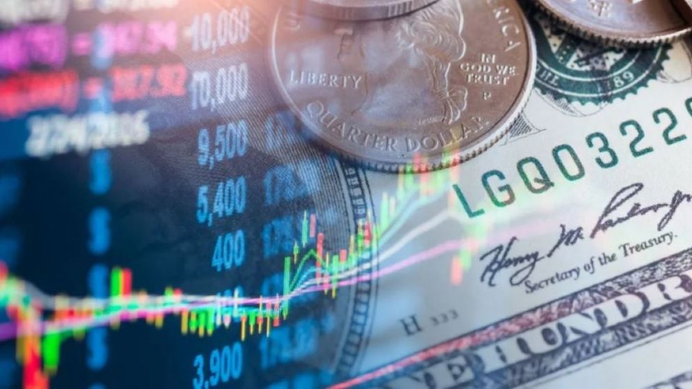 El mercado opera con dólar estable y acciones en alza