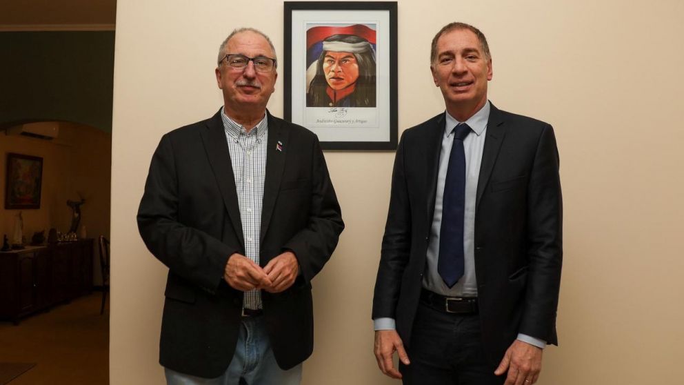 Santilli y Passalacqua se reunieron en Posadas para avanzar en una agenda conjunta y discutir reclamos clave de Misiones.