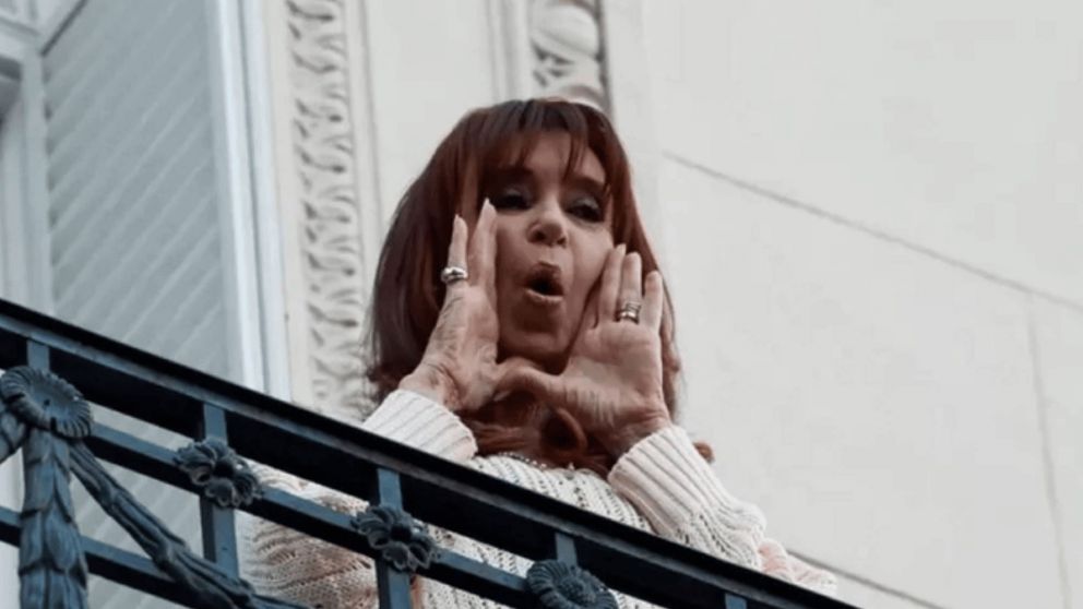 “Otra extorsión más", manifestó Cristina Fernández de Kirchner