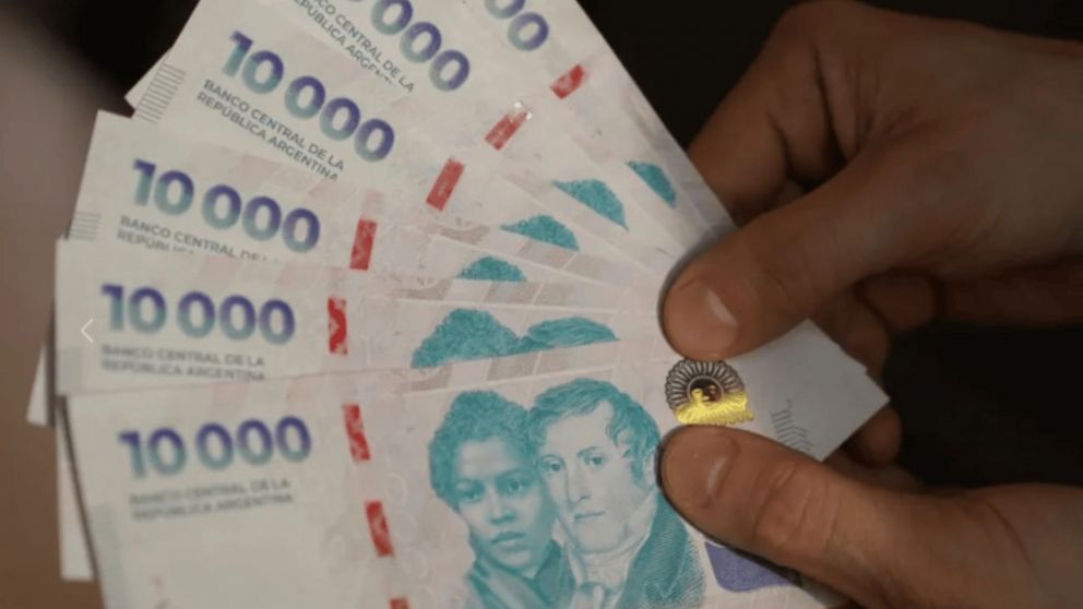 ANSES paga un super bono de casi $500.000 a algunos titulares de AUH