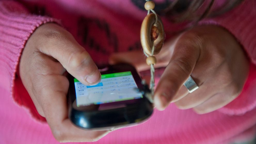 Uno de los consejos: monitorear el uso de billeteras virtuales que hacen los chicos