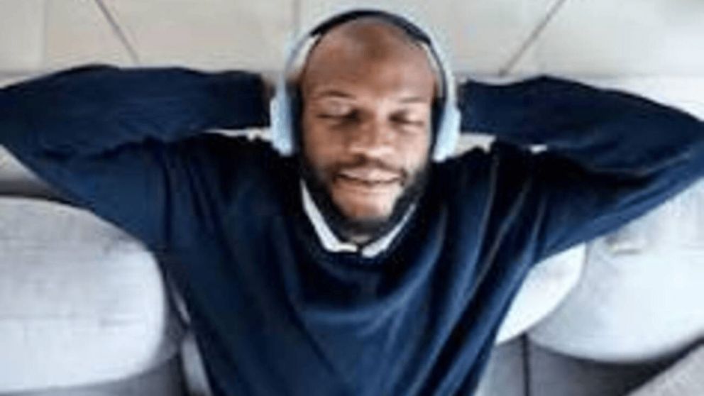 Qué significa escuchar siempre las mismas canciones, según la psicología