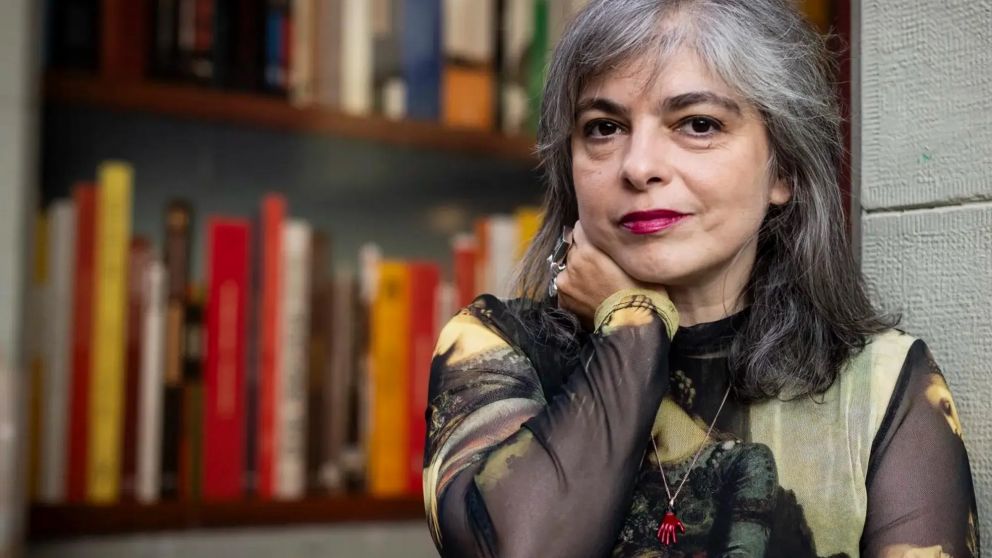 TIME describió a la escritura de Mariana Enríquez como “ventanas a los misterios de la mortalidad y a cómo estos moldean la vida, desde las familias hasta las culturas y las naciones”