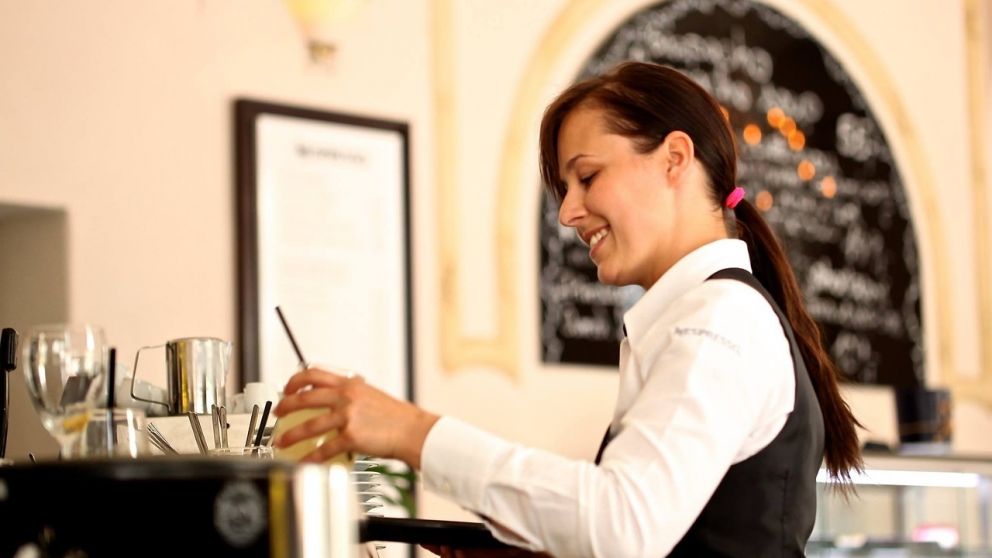 Gastronomía, junto con hotelería, son puestos de trabajo demandados en temporada vacacional