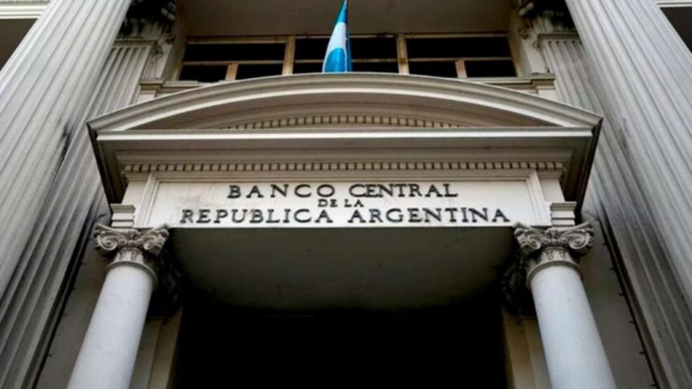 Desde el Banco Central de la República Argentina (BCRA) anunciaron en las últimas horas que trabajan para volver a implementar el sistema de débito automático