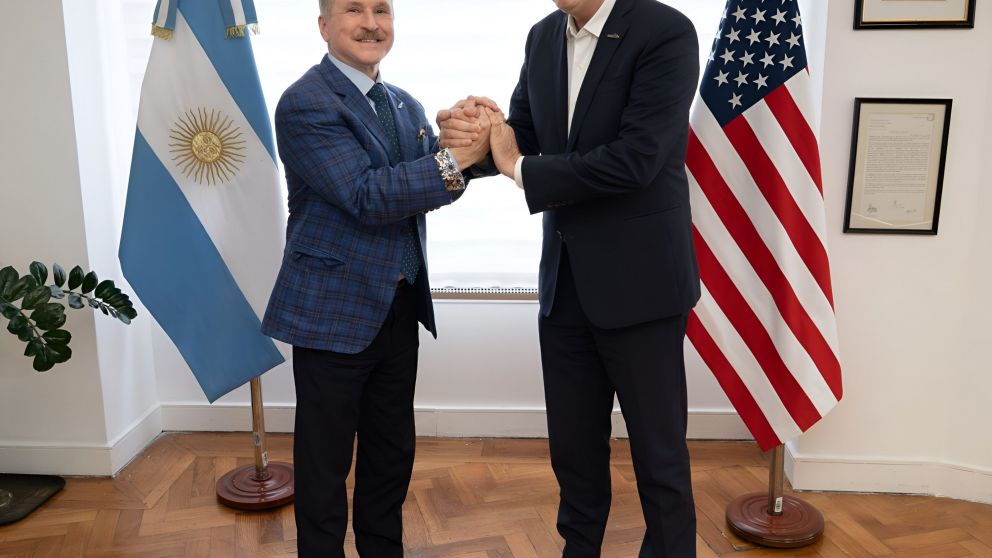 Reunión y apoyo a las reformas