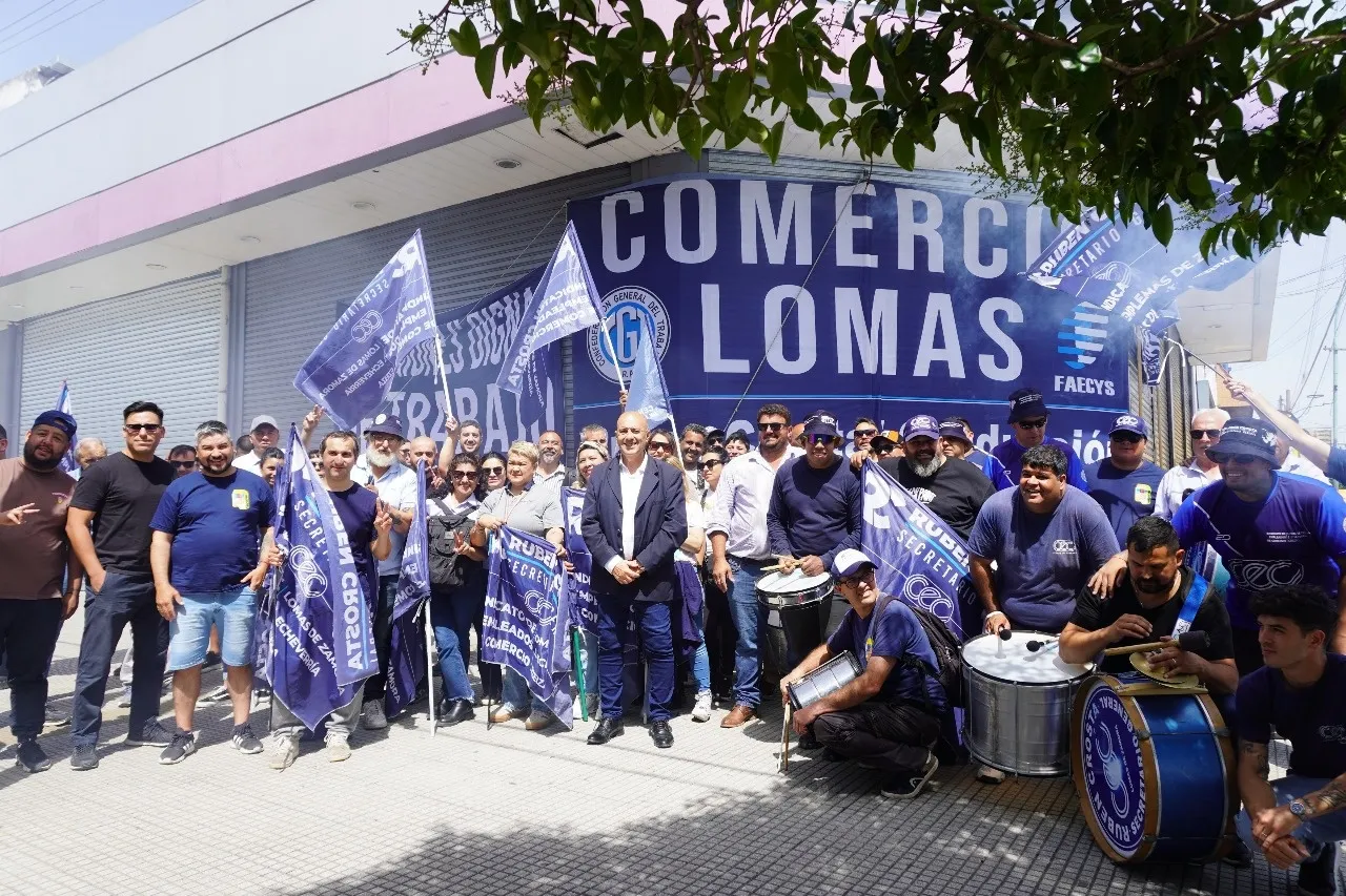 Los trabajadores de Frávega en Temperley se sorprendieron con el cierre del local