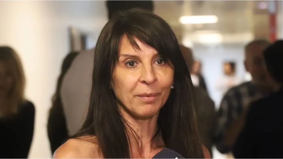 La Comisión de Asuntos Constitucionales rechazó el diploma de Villaverde y abrió un fuerte debate político en la Cámara alta.
