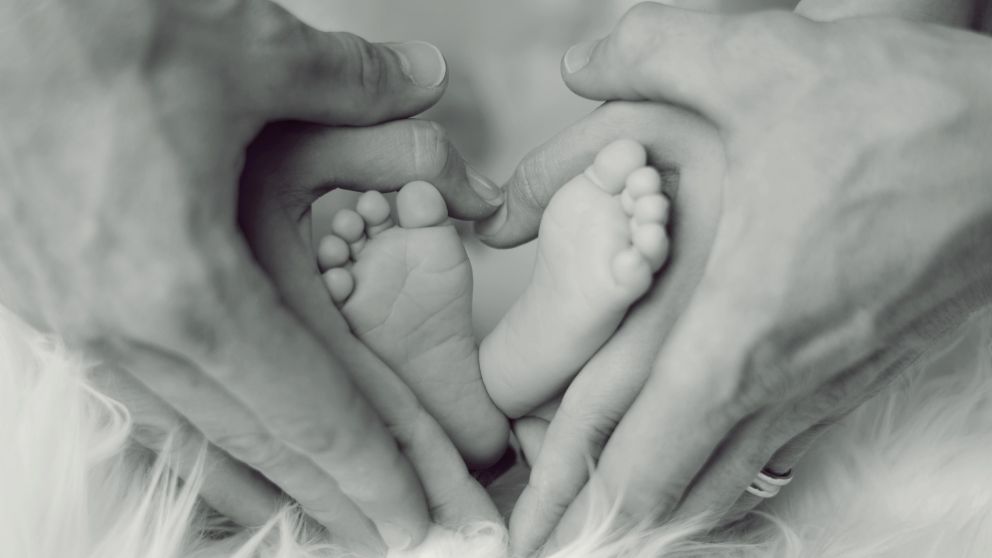 La OMS promueve el método madre canguro para mejorar la supervivencia de bebés prematuros