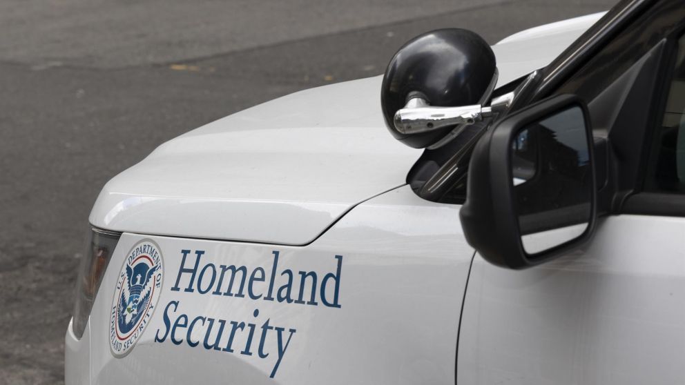 Las fuerzas federales de Estados Unidos han iniciado una redada masiva en Charlotte, Carolina del Norte, generando temor e incertidumbre entre la comunidad inmigrante