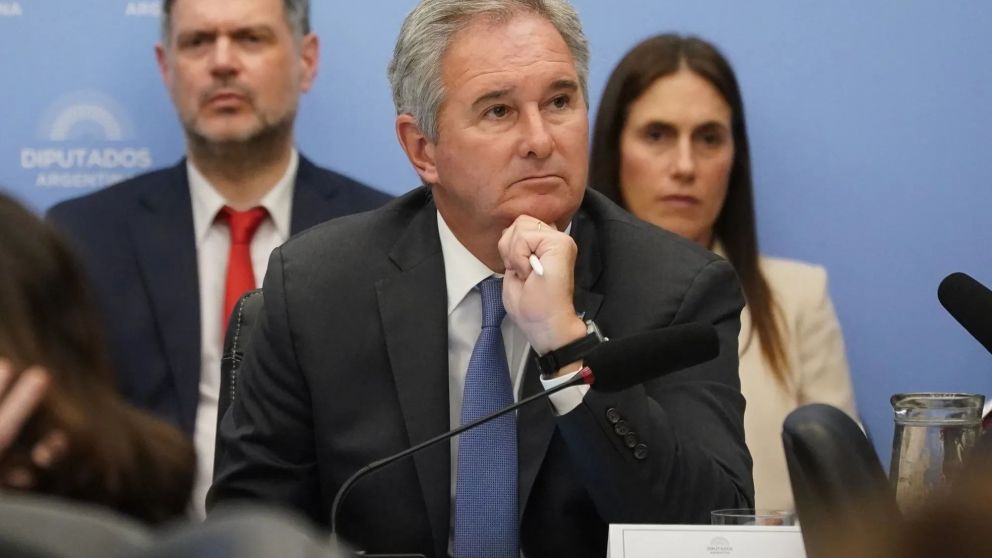 Quirno cerró las exposiciones de funcionarios