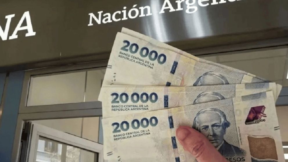 Banco Nación: empleados cobrarán un bono millonario en octubre y otro en noviembre