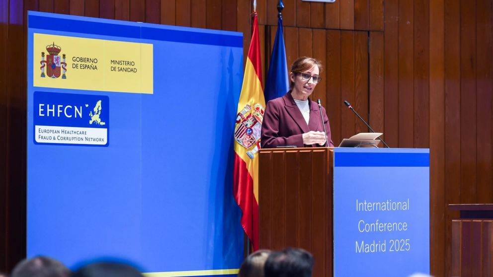 Mónica García resalta la lucha contra el fraude en sanidad: confianza ciudadana en juego