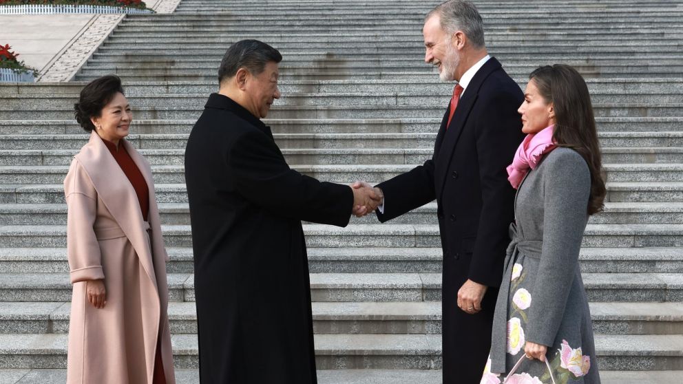 los reyes de españa fortalecen lazos con china en visita de estado