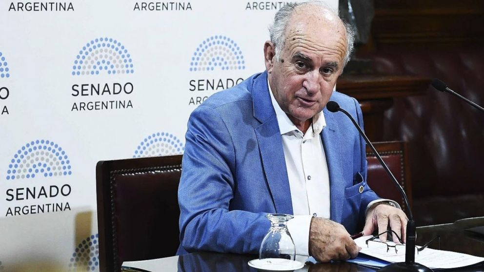 Senador Parrilli asegur� que la Causa Cuadernos es "un show medi�tico"