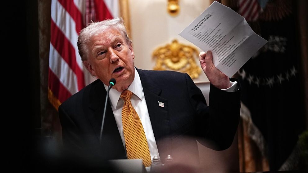 trump indulta a figuras clave en su intento de revertir elecciones de 2020