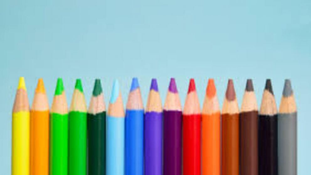 Los tres colores que revelan inteligencia, según la psicología