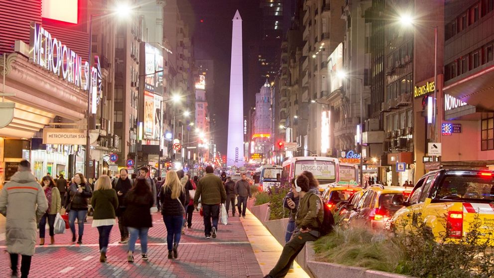 Corrientes, vibrante en todas las estaciones, este s�bado extiende horarios