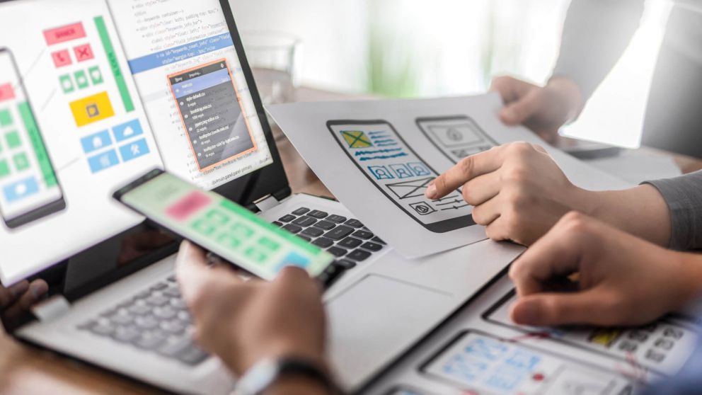 El discovery es la fase de exploración y definición que antecede al desarrollo de un producto digital