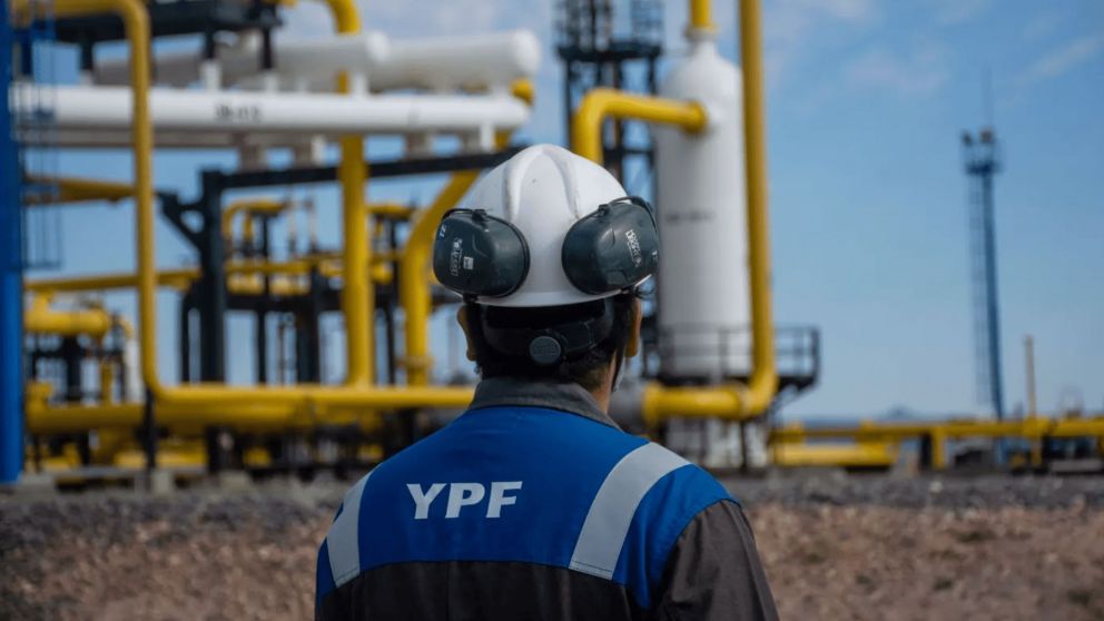 YPF firm� un acuerdo para potenciar la exportaci�n de petr�leo de Vaca Muerta