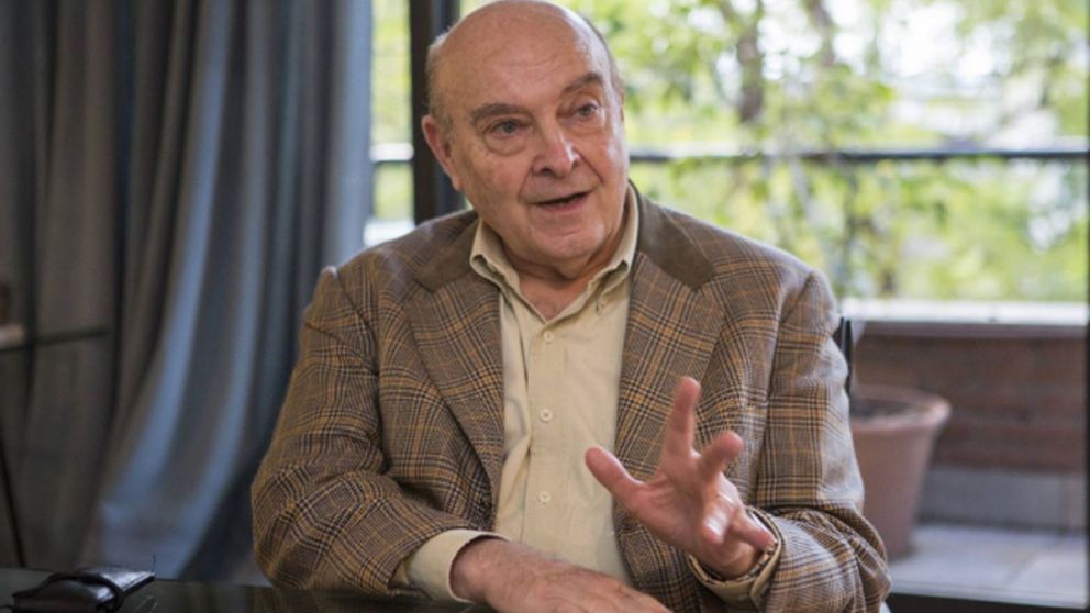 Cavallo alerta: indefinición del sistema monetario argentino