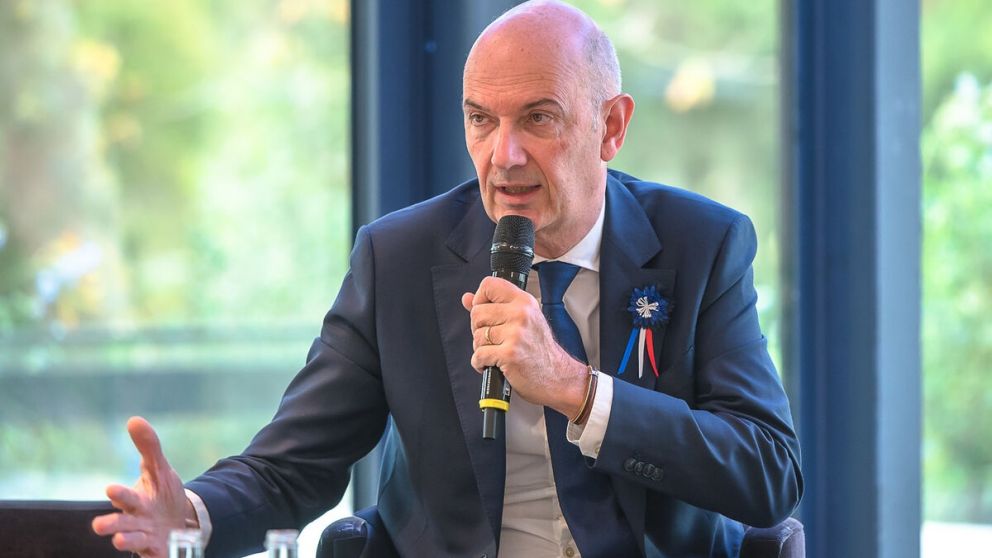 "Las grandes empresas globalizadas ganan mucho dinero en Francia y no pagan lo que les corresponde" dijo el ministro de Econom�a, Roland Lescure