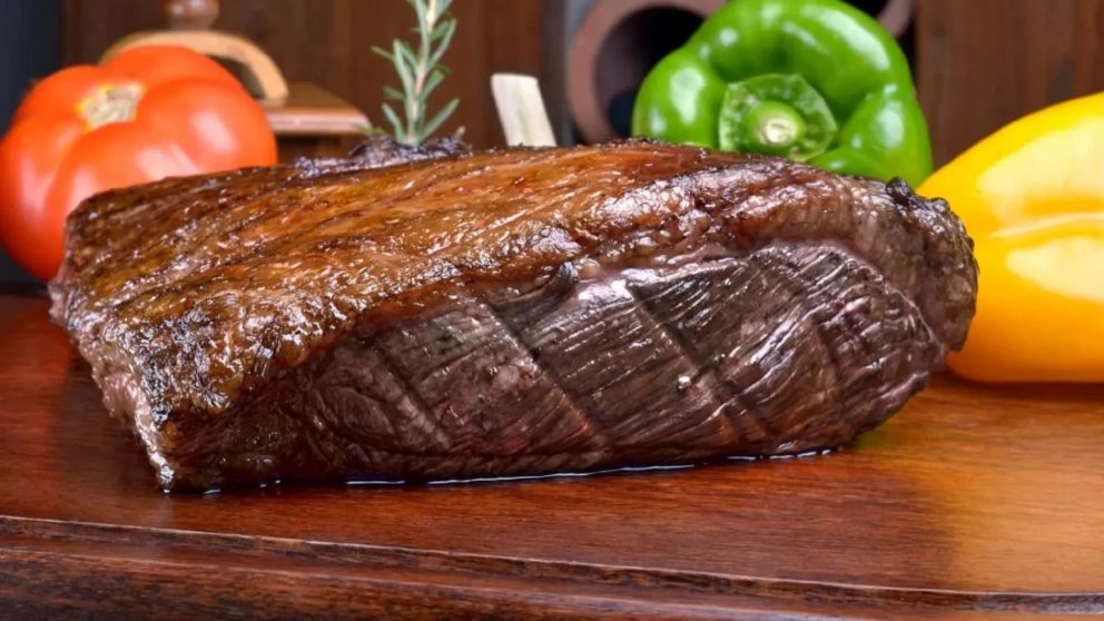 Corte jugoso y versátil, ideal para cocinar a la parrilla.