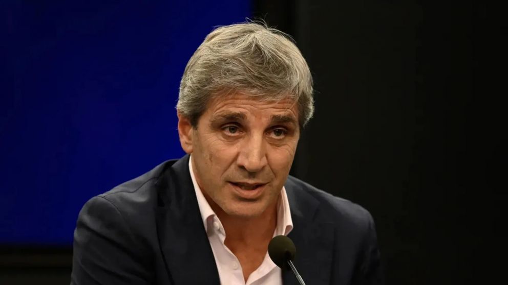 Luis "Toto" Caputo, ministro de Economía de la Nación.