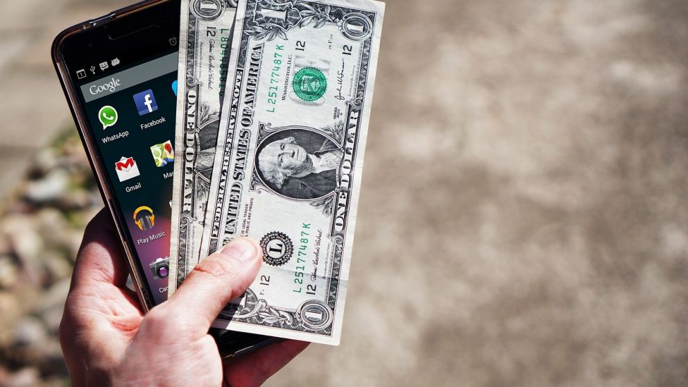 El dólar billete deja paso a los pagos en cuentas en moneda extranjera