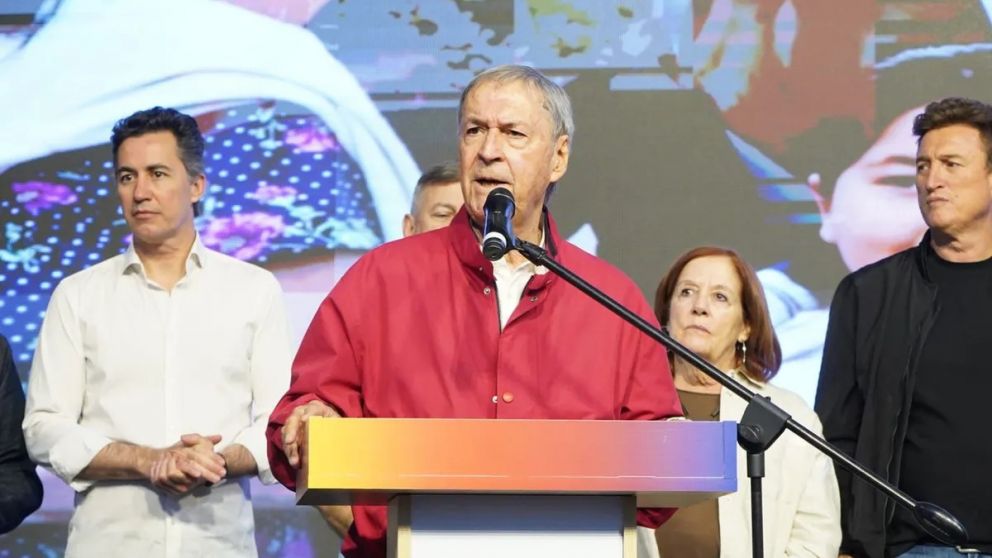 Los frentes provinciales y las terceras vías sufrieron derrotas en casi todo el país.