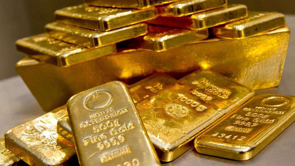 el oro alcanza un nuevo récord histórico impulsado por la política de la Fed