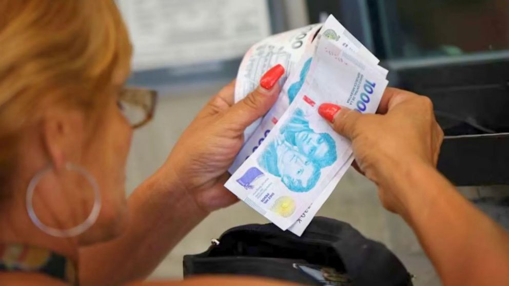 Los jubilados que reciben la m�nima cobrar�n un bono completo de $70.000