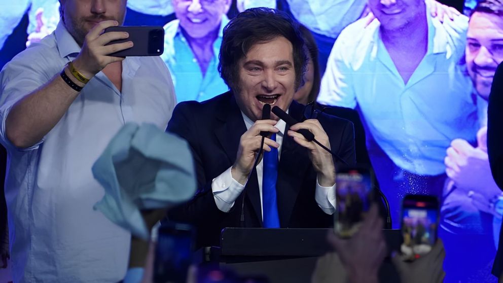 Javier Milei en el búnker de LLA. Foto: Emanuel Fernández