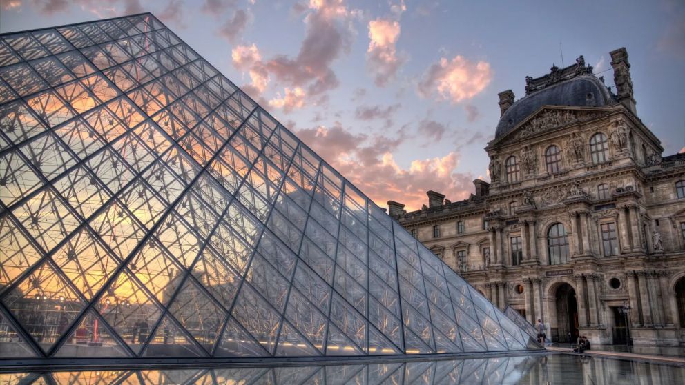 Dos sospechosos arrestados por el robo en el Louvre