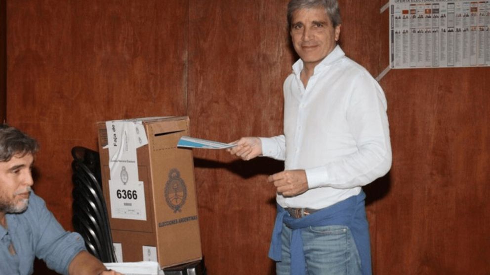 Elecciones, dólar y bandas