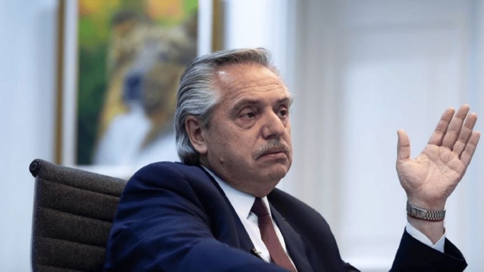 Voto y me voy: la corta reaparición de Alberto