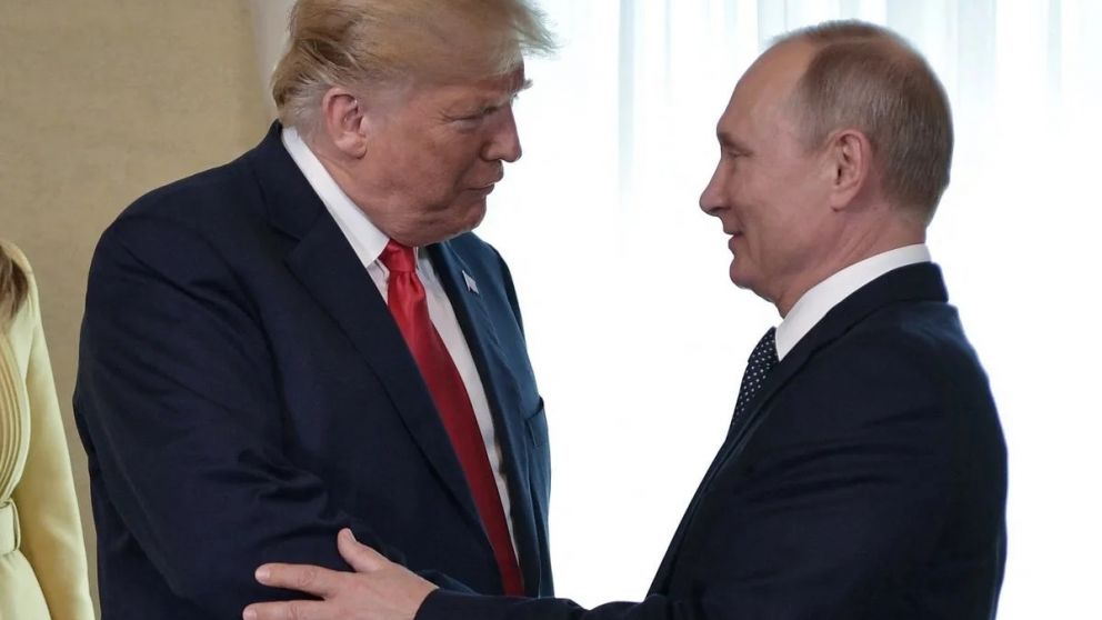 Los enviados de Putin y Trump negocian otro encuentro