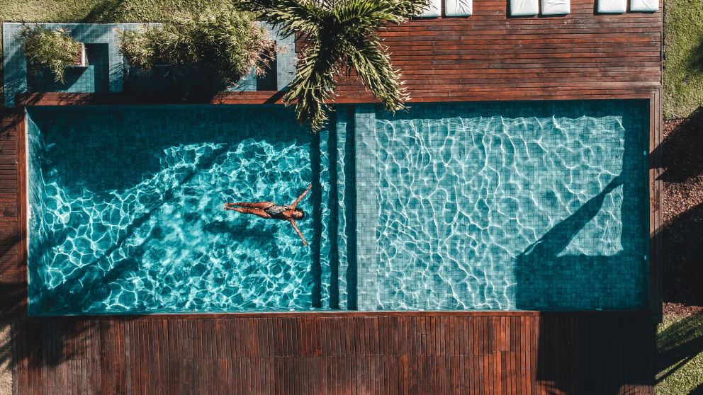 Primavera con sello Rochester Hotels.