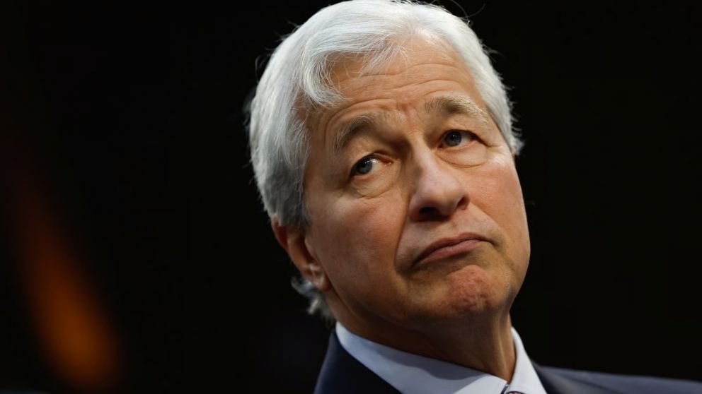 El presidente del JP Morgan, Jamie Dimon, llegó a Argentina para reunirse con Javier Milei y Luis Caputo