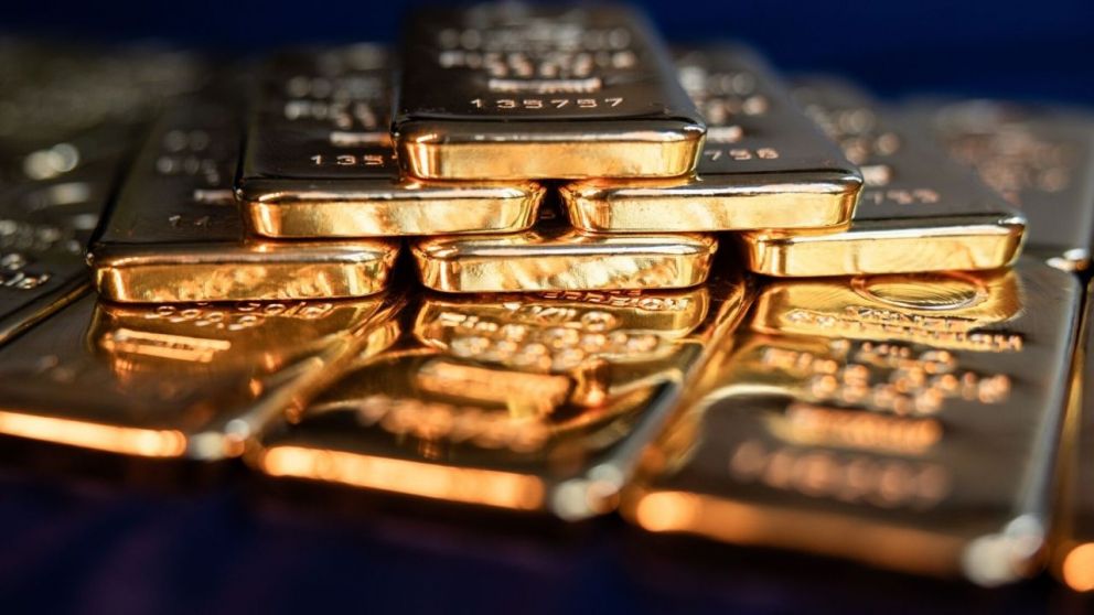 El oro y la plata se desploman tras su récord histórico
