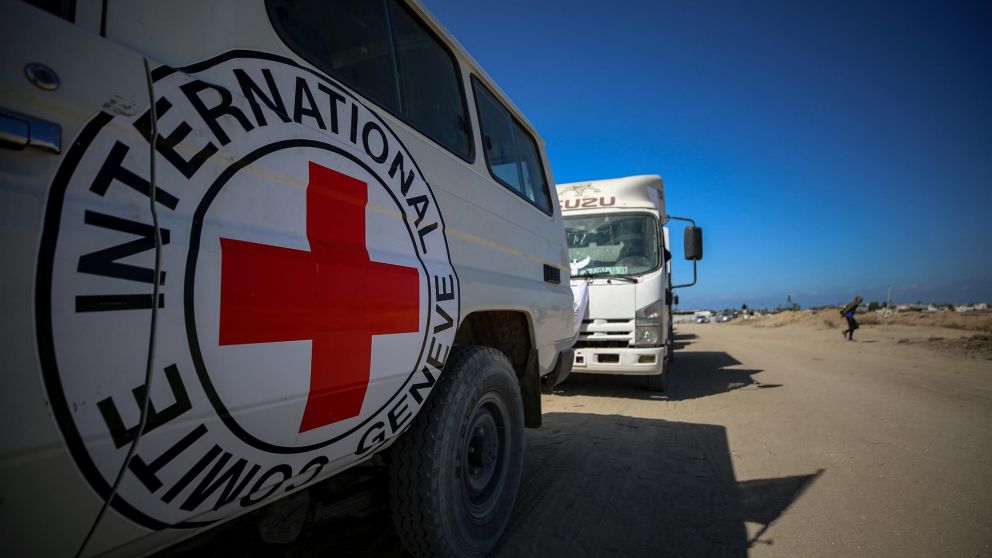 israel identifica cuerpos entregados por hamás en gaza en medio de tensiones