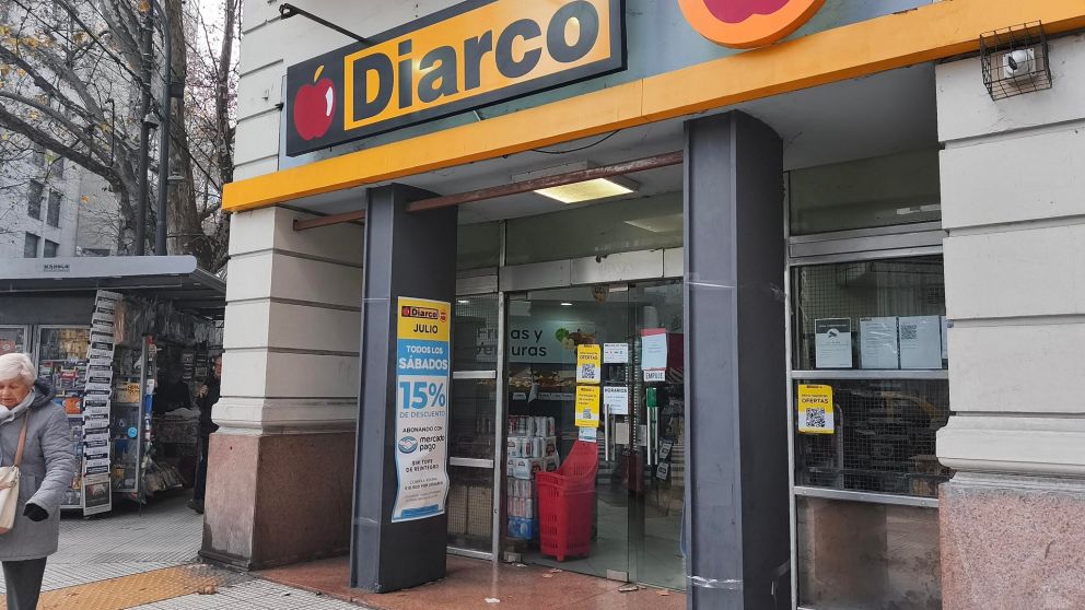 La cadena de autoservicios Diarco cerró varios locales barriales y algunos mayoristas