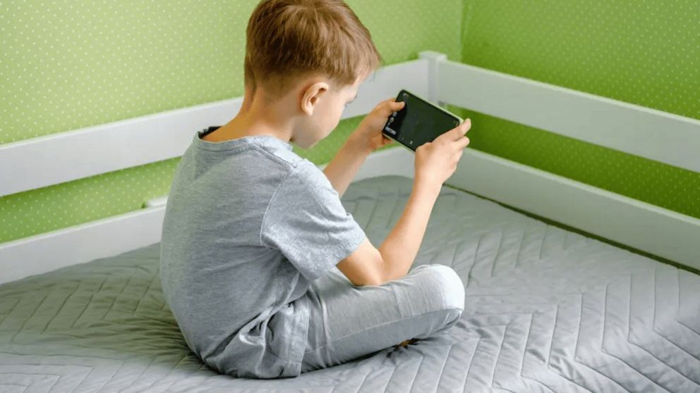 Uso de celular en niños