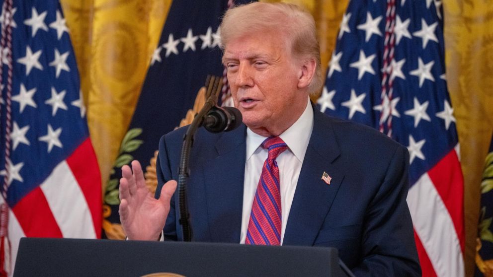 El Eurogrupo destaca la urgencia de avanzar en el euro digital tras el apoyo de Trump a las 'stablecoins'.