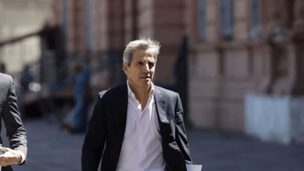 Luis Caputo estuvo seis días en Washington.
