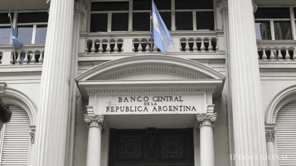 El mercado espera que el BCRA salga a frenar el dólar