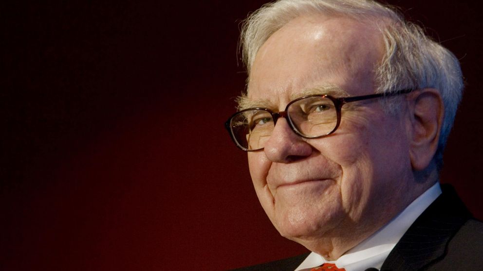 Warren Buffett prepara su retiro y busca coronar a uno de sus hijos