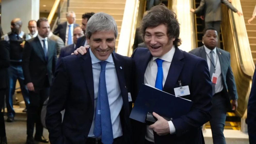 El Gobierno contin�a las tratativas en Washington por un auxilio de d�lares.